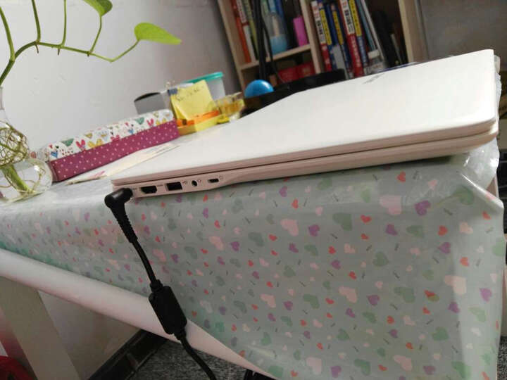 三星(SAMSUNG):在实体店看了很多家 这款电