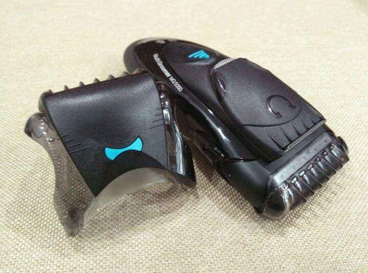 博朗MG5050电动剃须刀:外型酷,振动大。往复