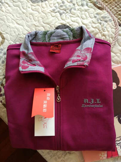 蓝色夏天(Lansexiatian):衣服很漂亮,做工很好,