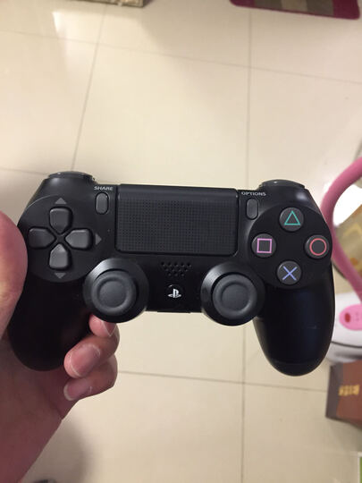 索尼【PS4官方配件】PlayStation 4 游戏手柄(