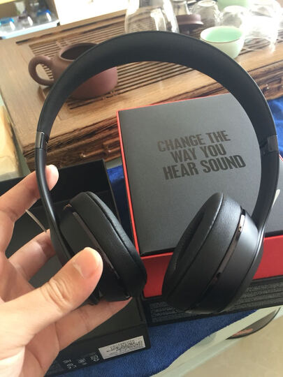 beatssolo3 wireless:煲机中,好像没有想象中音