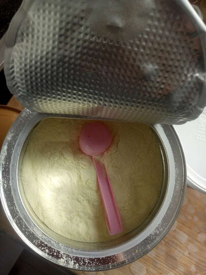 合生元奶粉:发货及时物流快!快递大哥辛苦送到