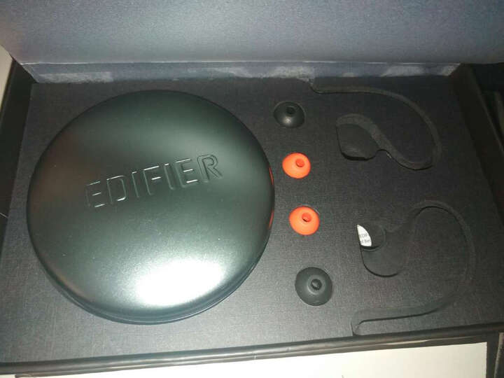 漫步者W295BT:音质还不错。使用时间略微短