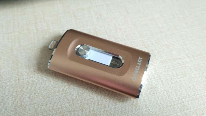 台电魔闪苹果手机U盘:被手机内存困扰了好久