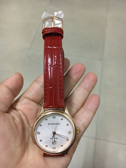 罗西尼女士石英手表:手表很好看,表盘简单大方