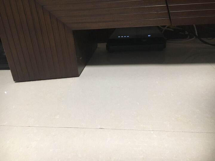 美国网件R6300v2:路由器比较大,信号稳定,覆