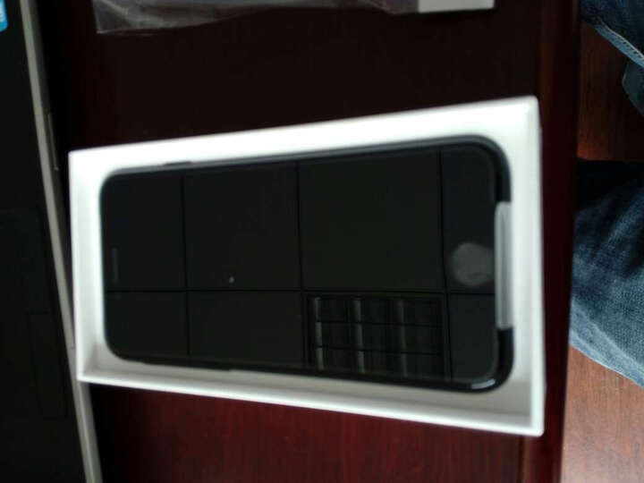 AppleiPhone7:发货速度很快,上海到南京隔夜