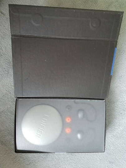 漫步者W295BT:线材很容易沾灰,看起来不舒服