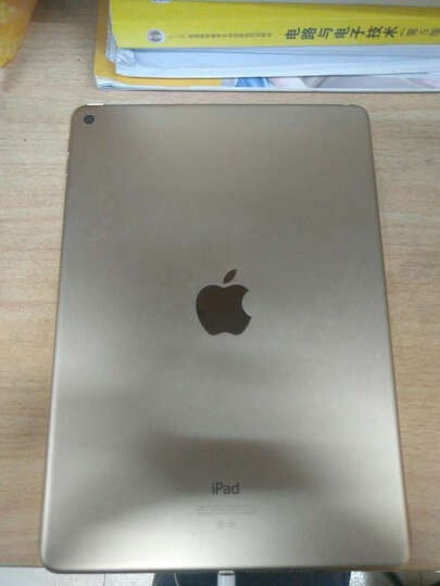 好漂亮,特别戴了套之后,耳机音质很好,去官网查