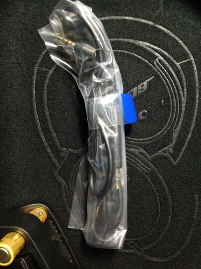 BoseQC25:旅行利器,降噪无敌。音乐效果跟b