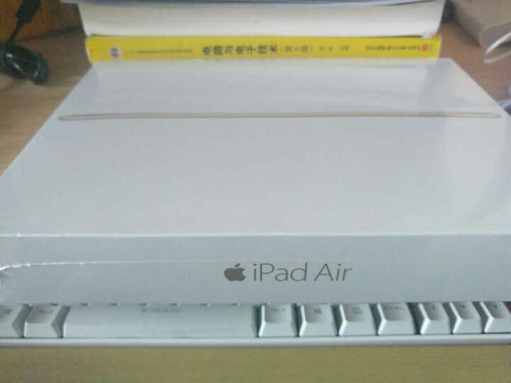 好漂亮,特别戴了套之后,耳机音质很好,去官网查