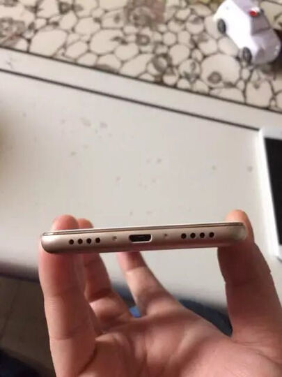 魅族魅蓝3s:京东配送速度很快,主要是正品,一