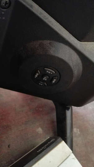 TCL:电视画面清醒 声音质感不错 连接网络也可