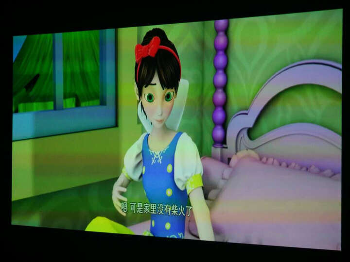 坚果G3:不错的外观设计,相对比较小巧。几大