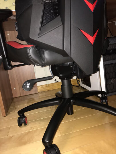 傲风电竞椅:很不爽的购物、买了两把一样的椅