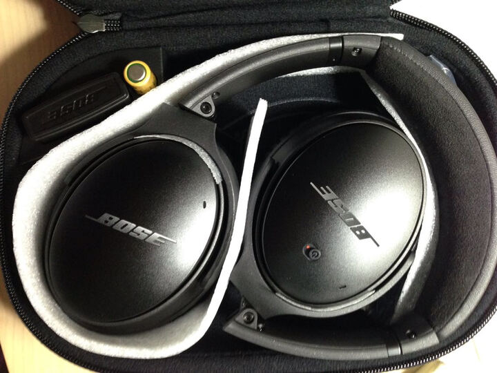 BoseQC25:旅行利器,降噪无敌。音乐效果跟b