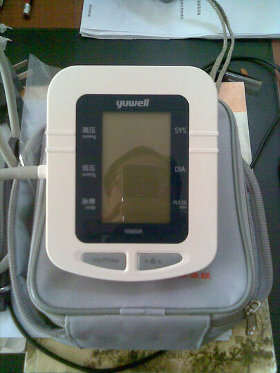 鱼跃(YUYUE) YE660A 电子血压计--很好很准的