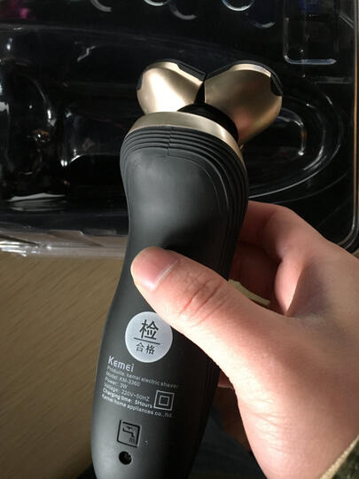 科美(kemei):打开包装第一眼就觉得这款剃须刀