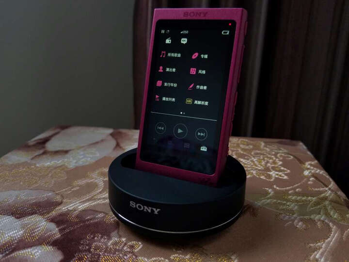 索尼NW-A35:说好的tf卡没有赠送,包装一般没