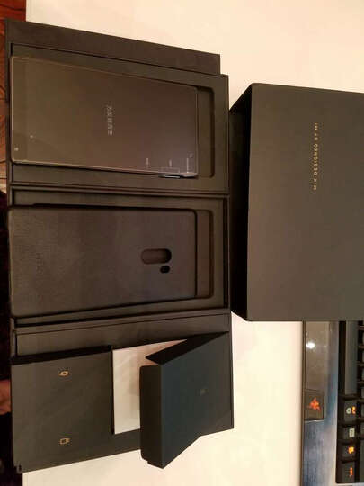 小米(MI)小米MIX:手机发货有点慢,盼了好久才