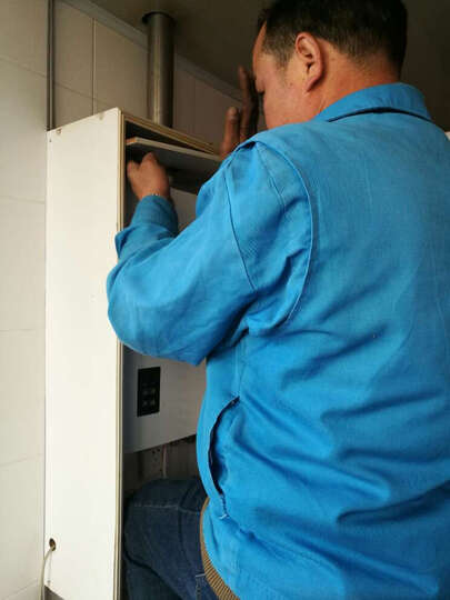 林内RUS-13E22CWNF:京东送货挺快的,包装