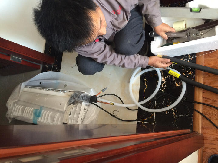 格力(GREE)品圆正1.5匹 定速 冷暖 分体式 智能睡眠 壁挂式卧室空调挂机KFR-35GW/(35592)NhDa-3 晒单图