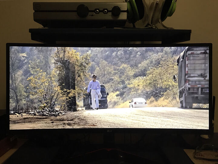 LG34UC79G:看电影玩游戏还行,文字处理、浏