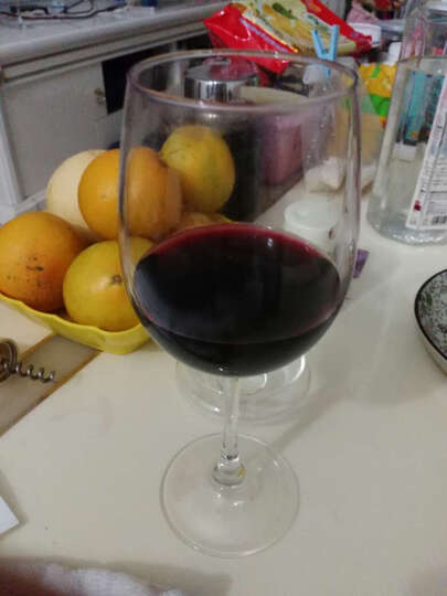 拉菲葡萄酒:包装很不错,酒的味道也还可以。挺