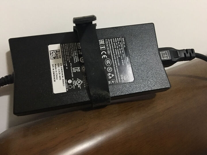 戴尔Ins15PR-3848B:京东自营快递小哥给力,昨