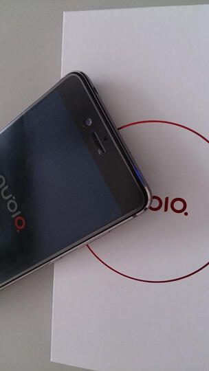 努比亚小牛6 Z11miniS:手机大小合适.外观精美