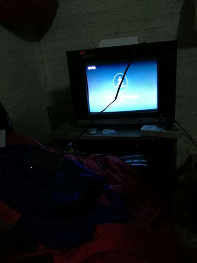 华为(HUAWEI):电视后面只有两个插孔,摇控丢