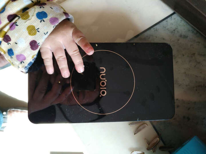 努比亚(nubia)Z11:用了两三天了,鲁大师跑分六