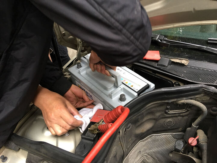 瓦尔塔银标系列:客服耐心周到,相应及时。上门