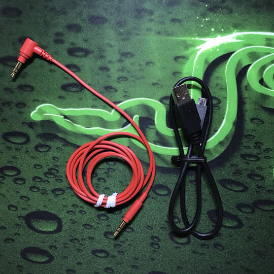 索尼MDR-100ABN:非常不错的东西,隔音好,音