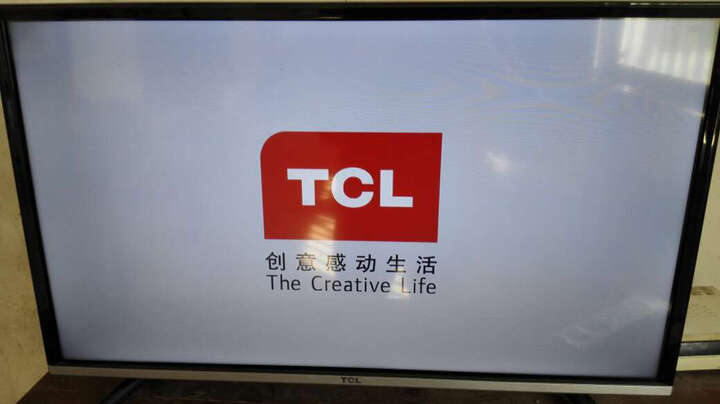 TCL:电视画面清醒 声音质感不错 连接网络也可