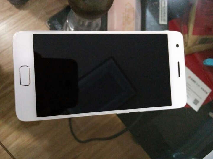 ZUKZ2:外观很时尚 手感挺细腻的 双面玻璃 拍