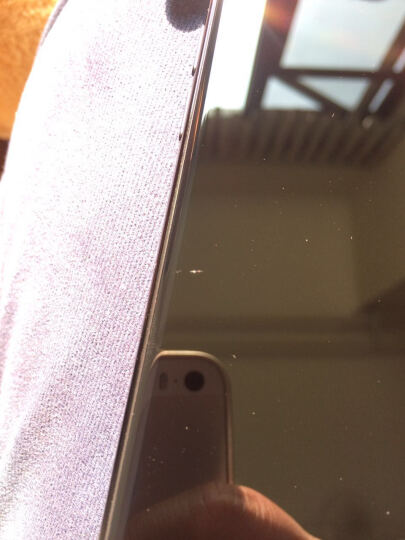 AppleiPhone7:买回来拆开准备贴膜,结果屏有