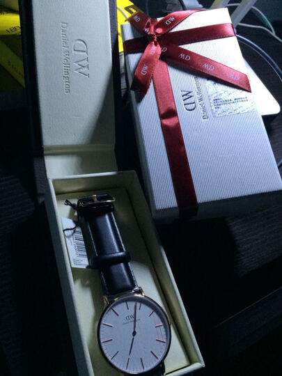 挺别致的,说真的,打开那一瞬间心动了。DW这