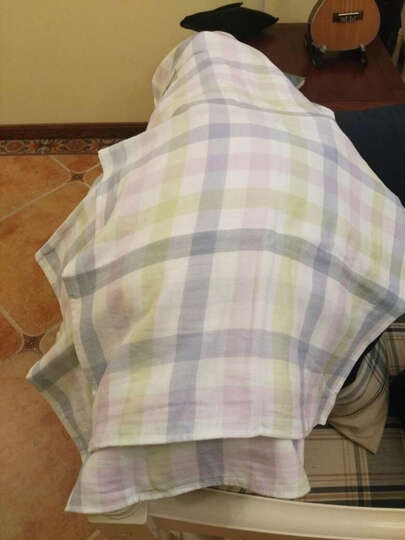 梦特娇枕巾:有点薄,实际跟个薄毛巾差不多,摸