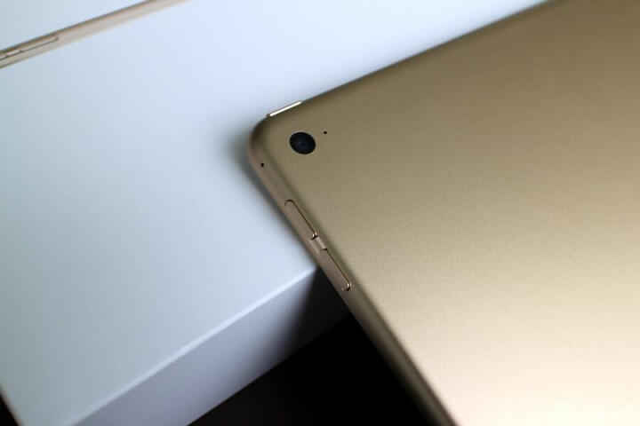 Apple iPad Air 2 平板电脑 9.7英寸（128G WLAN版/A8X 芯片/Retina显示屏 MH1J2CH）金色 晒单图