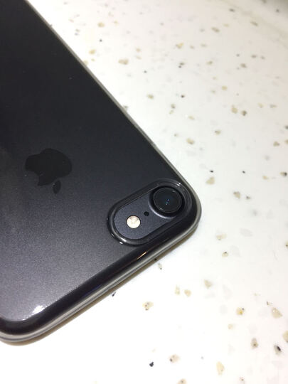 亿色iphone7手机壳\/保护套:磨砂黑手机搭配黑