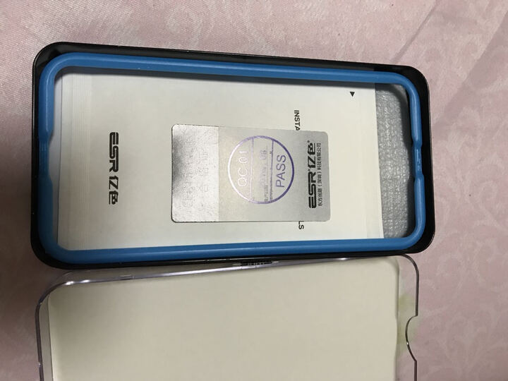 亿色iPhone7钢化膜:非常容易操作 不易起泡 贴