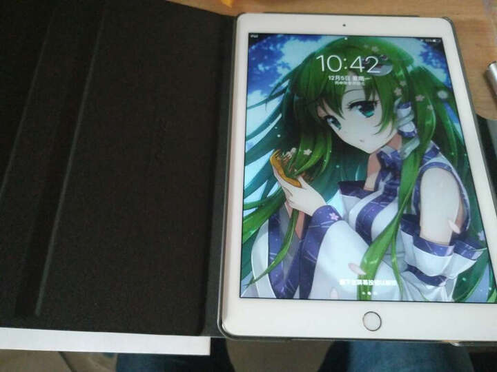 好漂亮,特别戴了套之后,耳机音质很好,去官网查