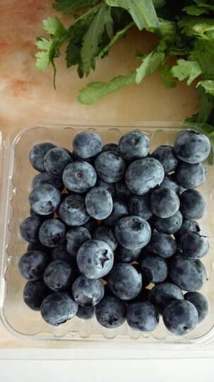 欢乐果园智利进口蓝莓 2盒:很好很满意,新鲜,蓝