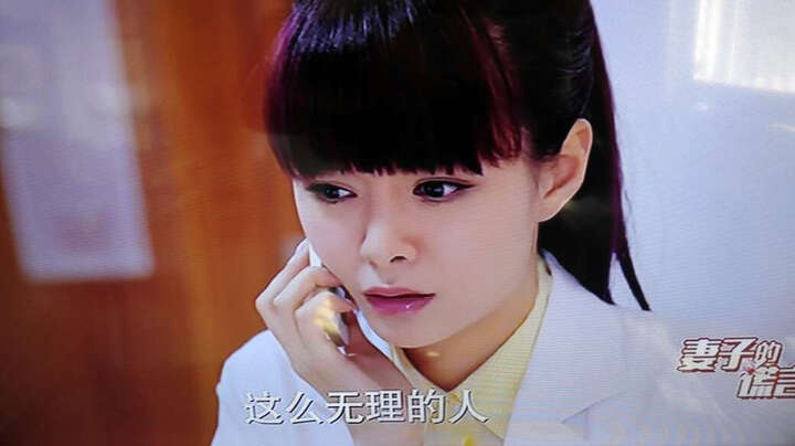 TCL:电视画面清醒 声音质感不错 连接网络也可