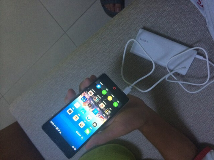 【套装版】努比亚(nubia)小牛3 Z7 mini 4G手机