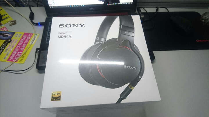 索尼MDR-1A:第一次买大耳,盒子比想象中大,包