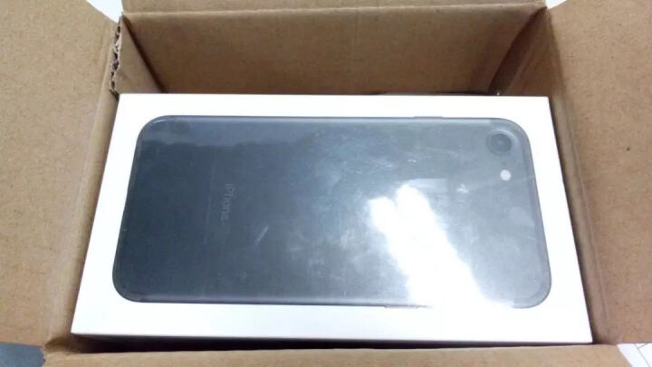 AppleiPhone7:手机包装被拆过,京东贴的条子
