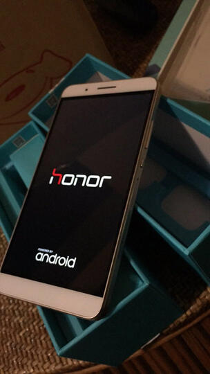 华为荣耀7i:机子很好用,系统流畅,预装的软件都