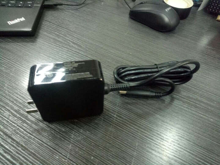 坚果P2:清晰度还可以,充满电使用的时间没有